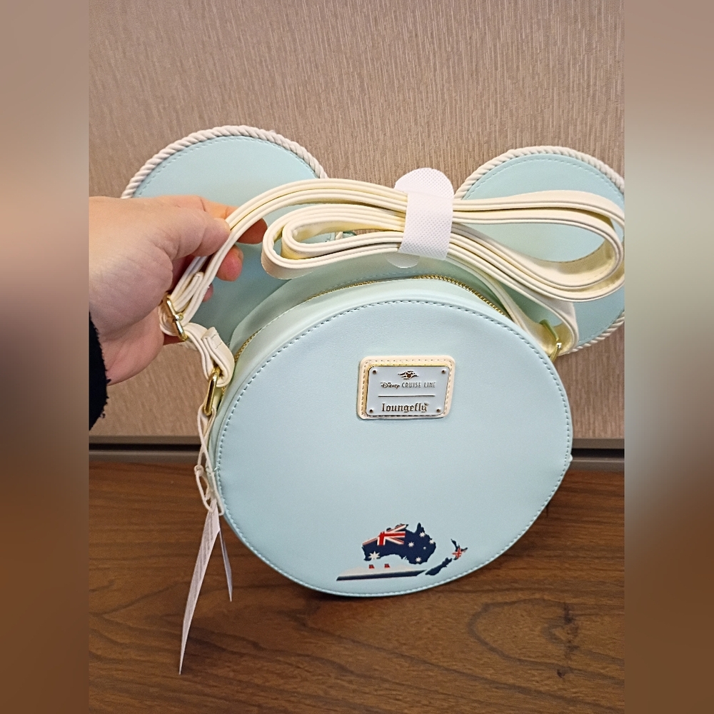 Loungefly Disney Cruise Line Australia Mickey and Friends Crossbody Bag NWT - Picture 5 of 7